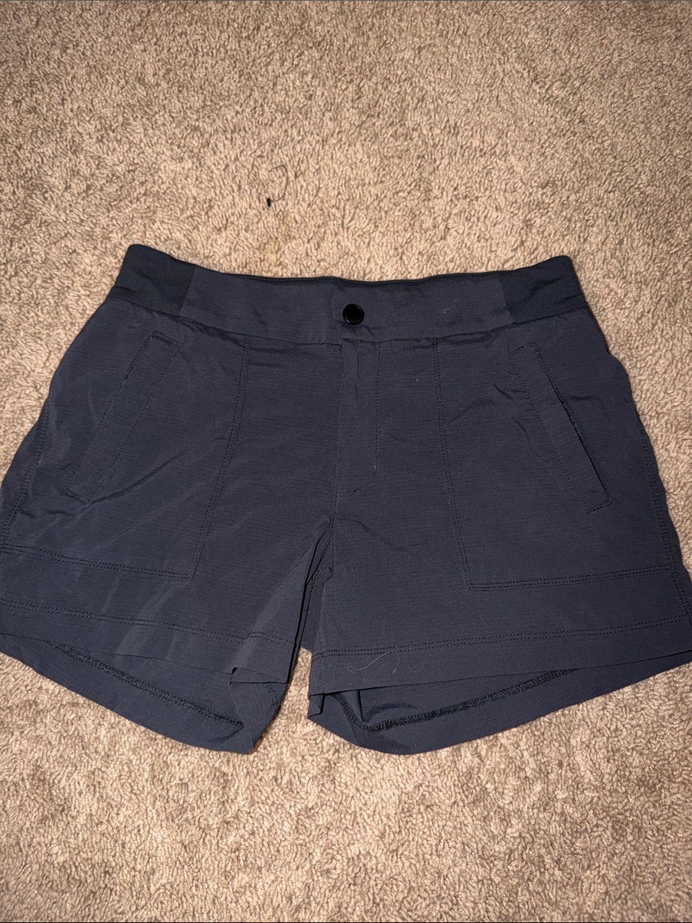 Athleta size 4 black 4 inch inseam shorts